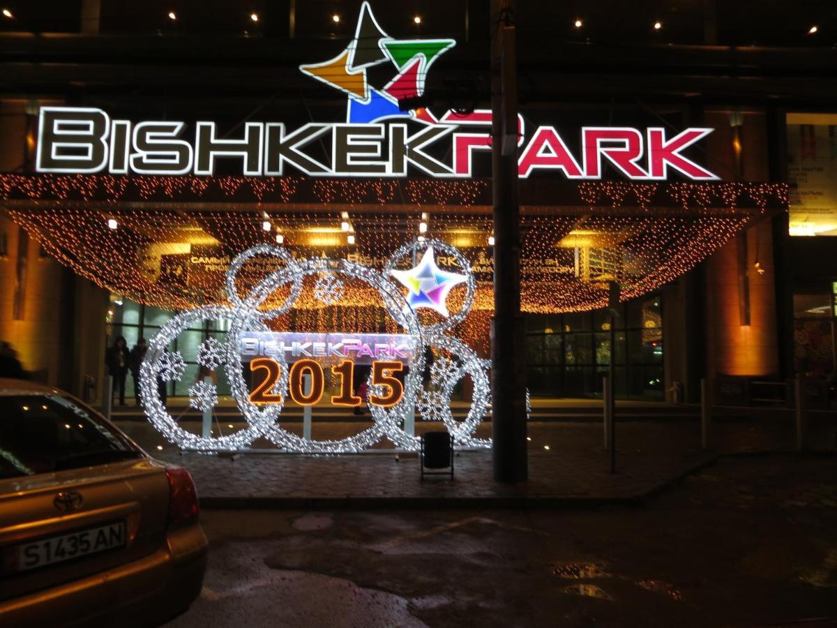 Bishkek Sunny Apartment In The Center Exterior foto